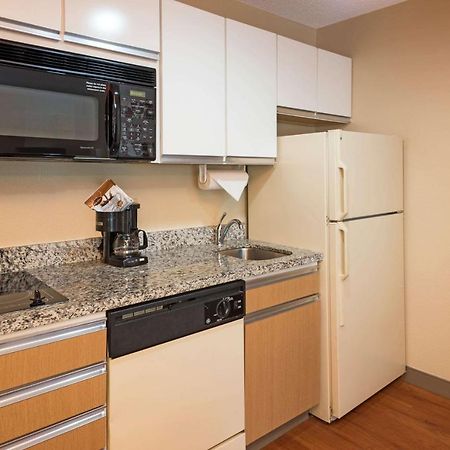 Mainstay Suites Hartford Meriden Exterior photo