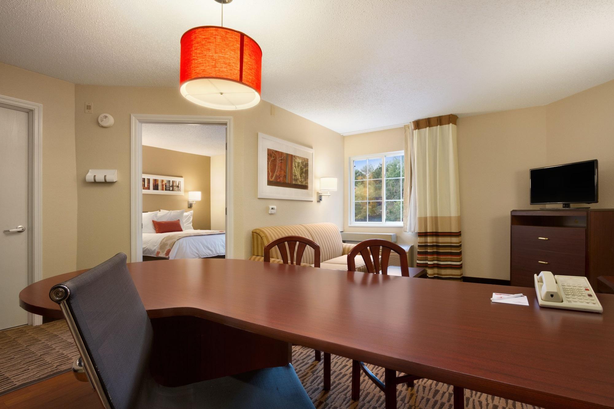 Mainstay Suites Hartford Meriden Exterior photo