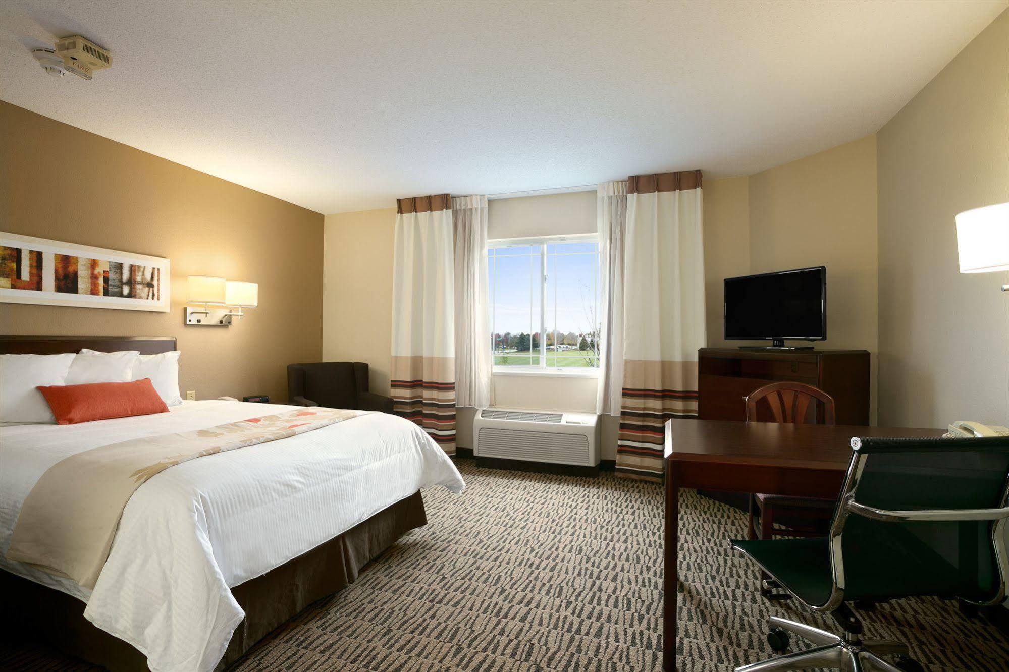 Mainstay Suites Hartford Meriden Exterior photo
