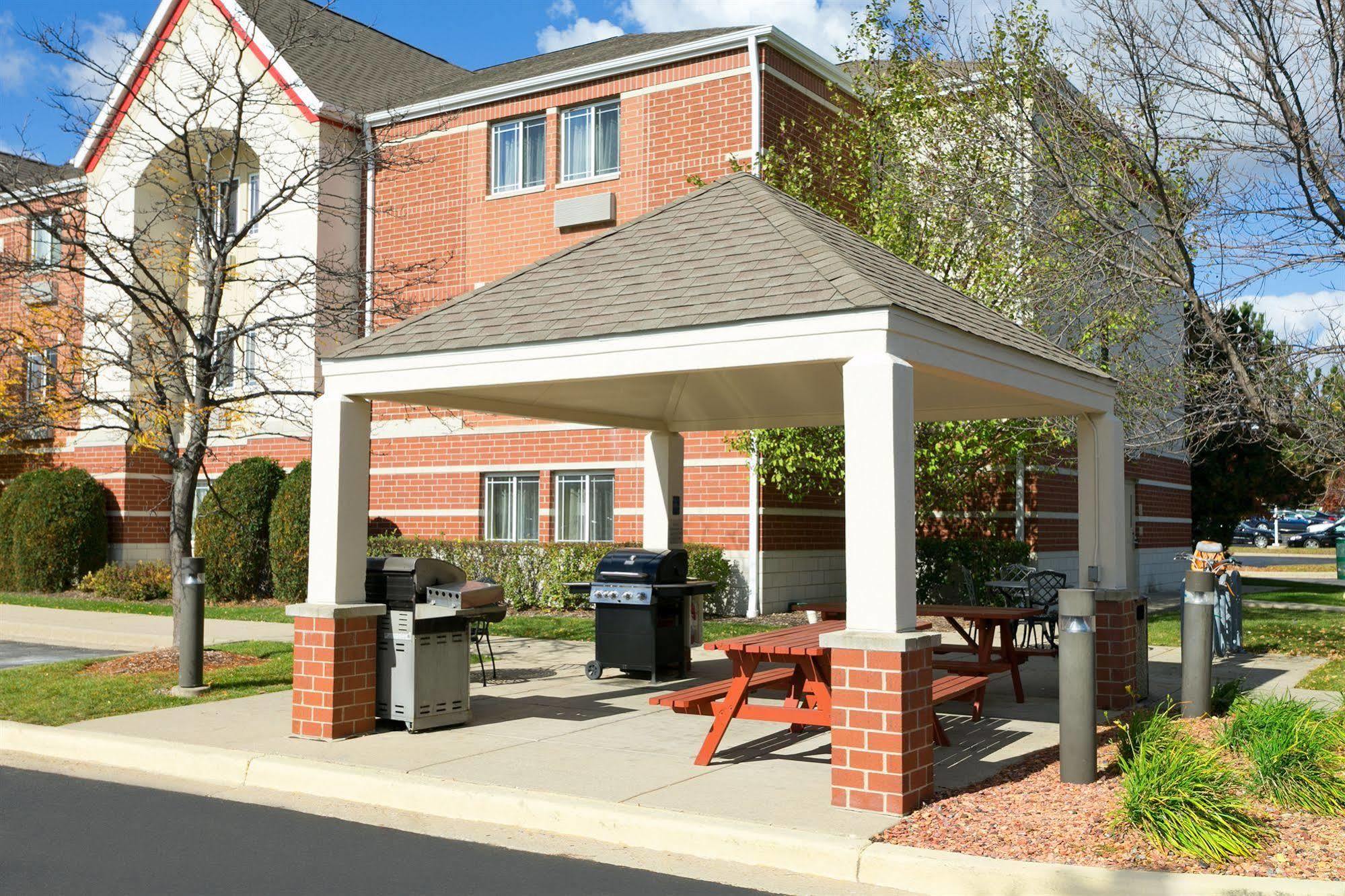 Mainstay Suites Hartford Meriden Exterior photo