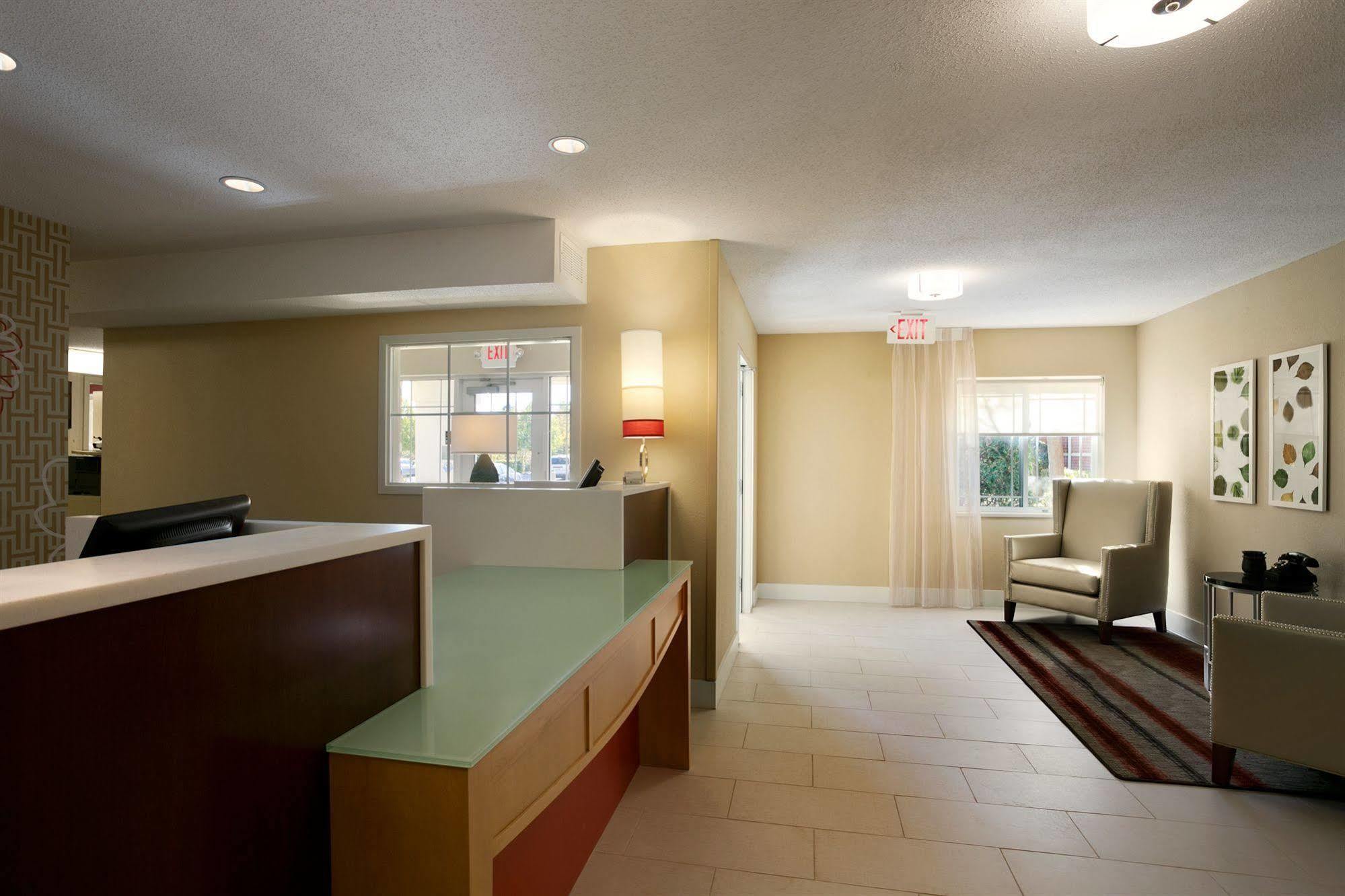 Mainstay Suites Hartford Meriden Exterior photo